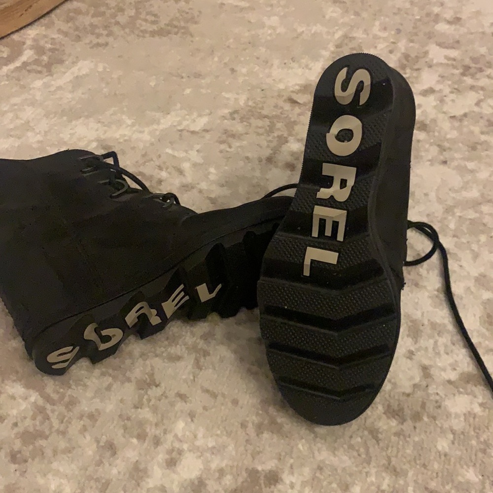 Sorel - Picture 2 of 2